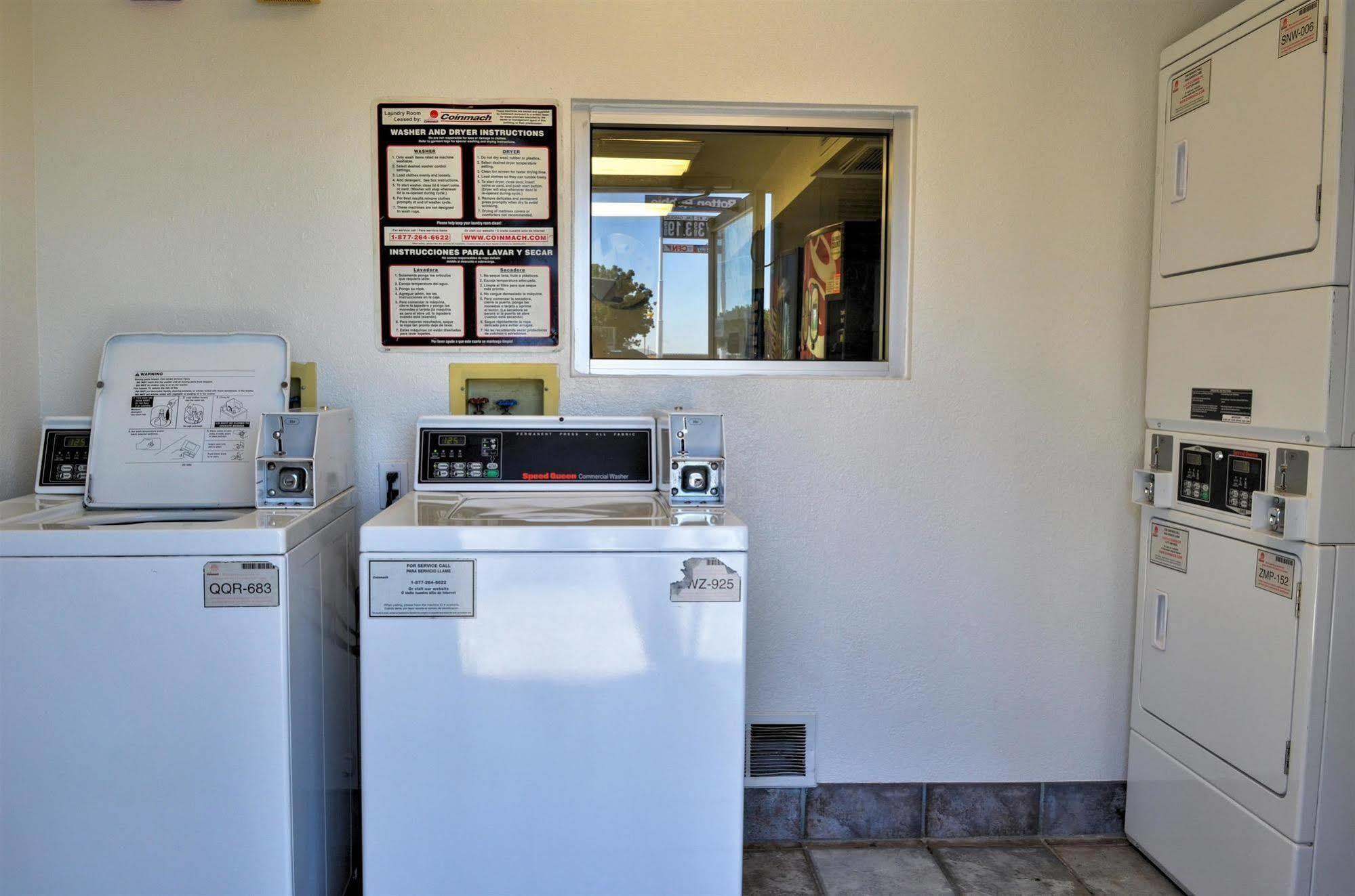 Motel 6-Santa Nella, Ca - Los Banos - Interstate 5 Екстериор снимка
