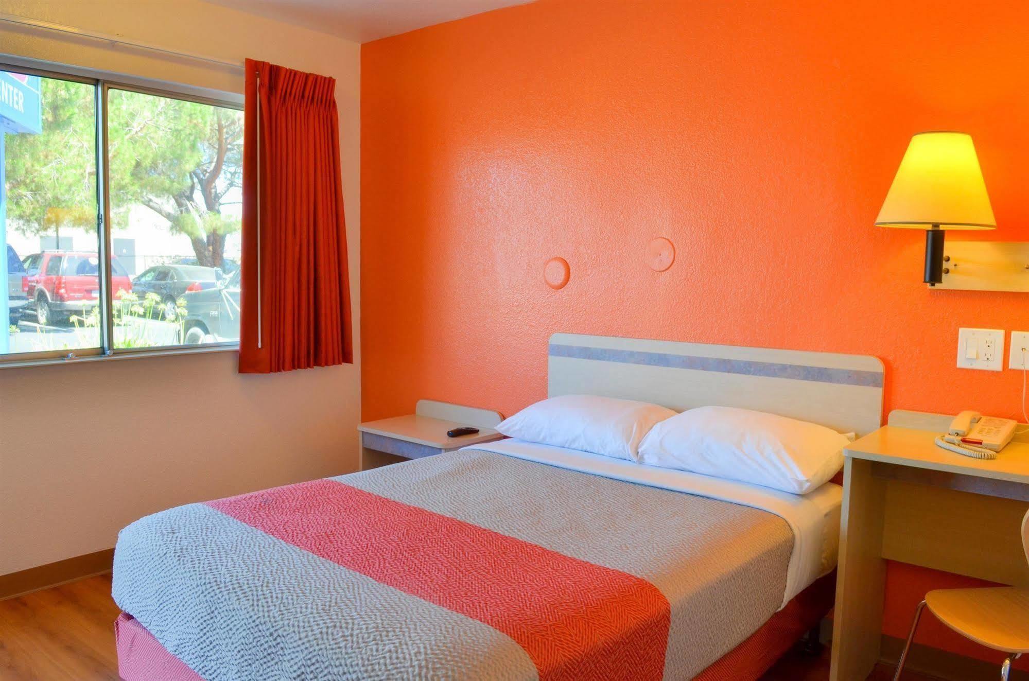 Motel 6-Santa Nella, Ca - Los Banos - Interstate 5 Екстериор снимка