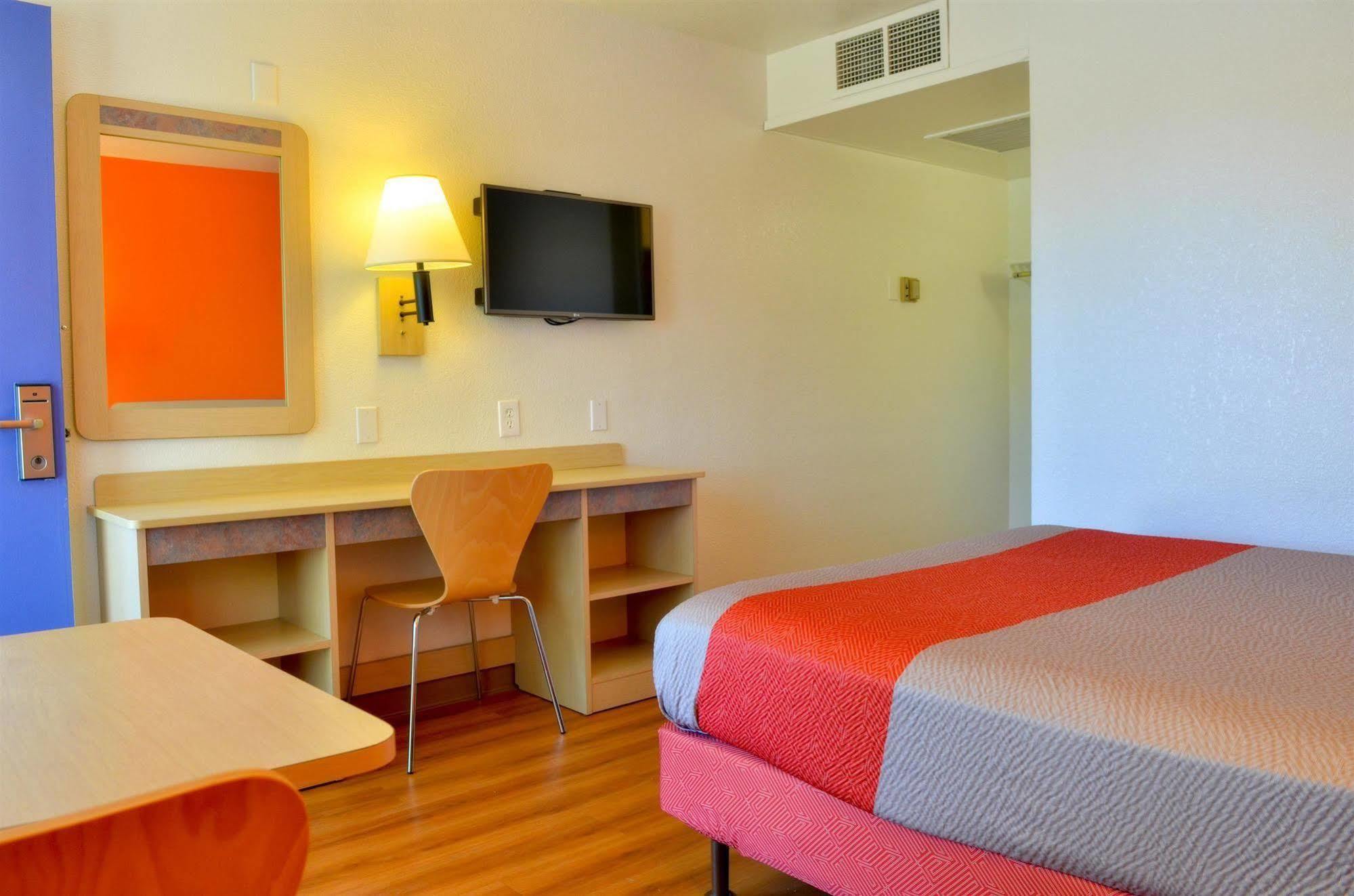 Motel 6-Santa Nella, Ca - Los Banos - Interstate 5 Екстериор снимка
