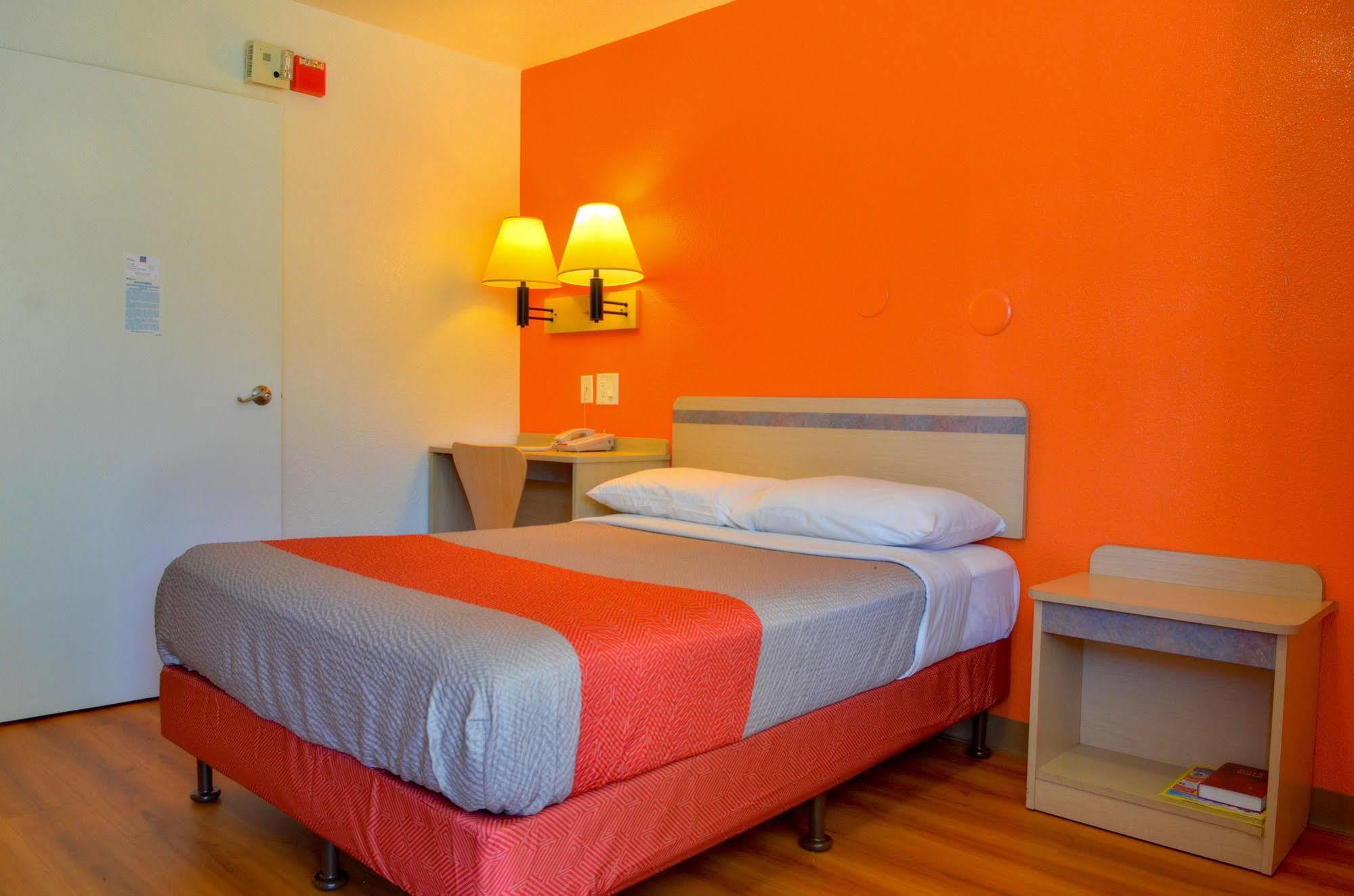 Motel 6-Santa Nella, Ca - Los Banos - Interstate 5 Екстериор снимка